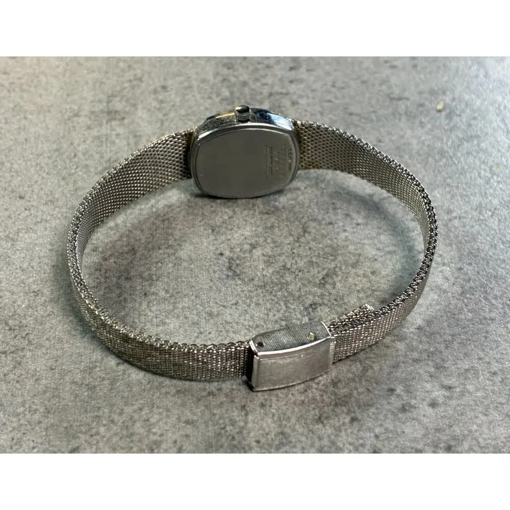 Vintage Armitron Women's Quartz Watch Silver Floral Mesh Band Tonneau Working